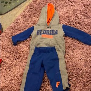 Sweat shirt and bottoms